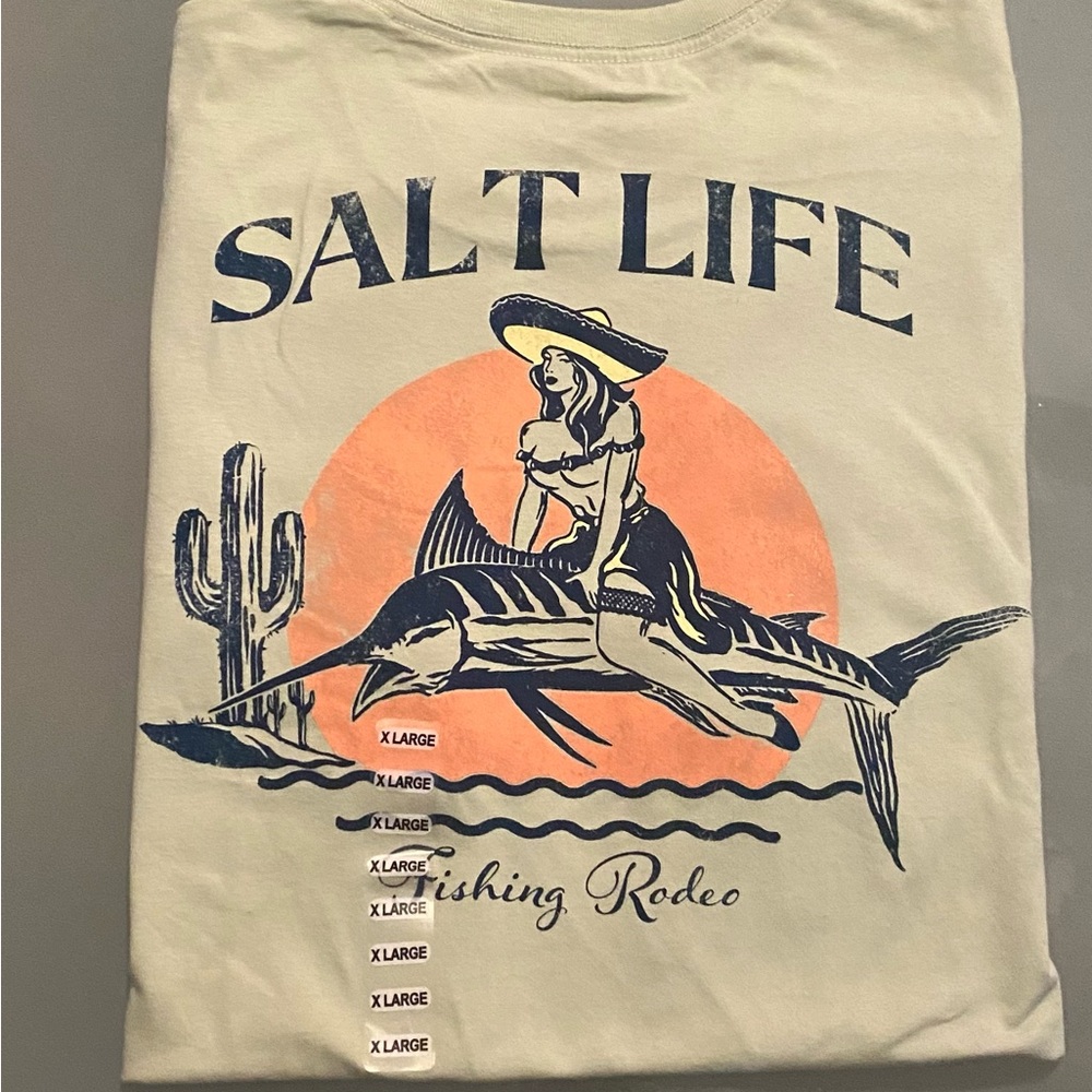 MENS SALT LIFE Tshirt, XL. BNWT